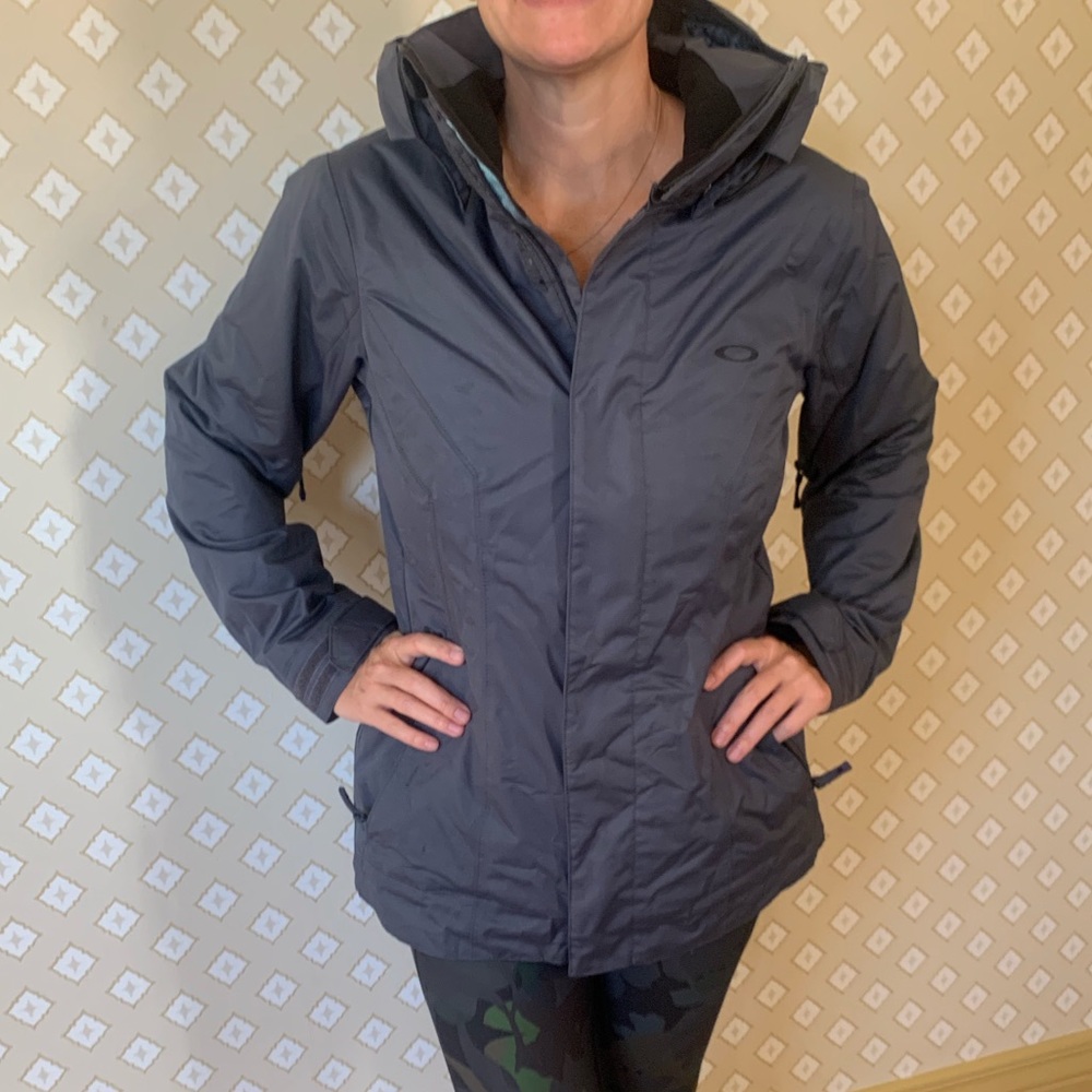 Excellent condition Oakley Ski/Snowboard Jacket